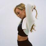 Laley light knit bolero, feminine klær designet av Sophie Elise