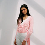 Feminine rosa dame klær, Laley topp designet av Sophie Elise