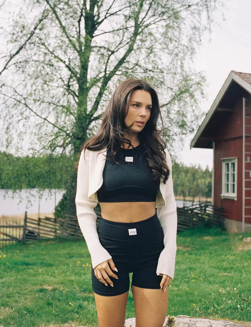 Feminine yoga shorts dame klær, Laley av Sophie Elise